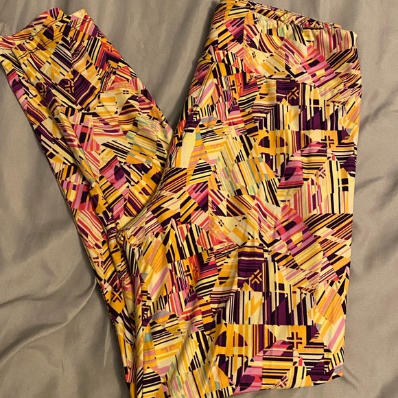 Yellow pattern leggings - Picture 1 of 2